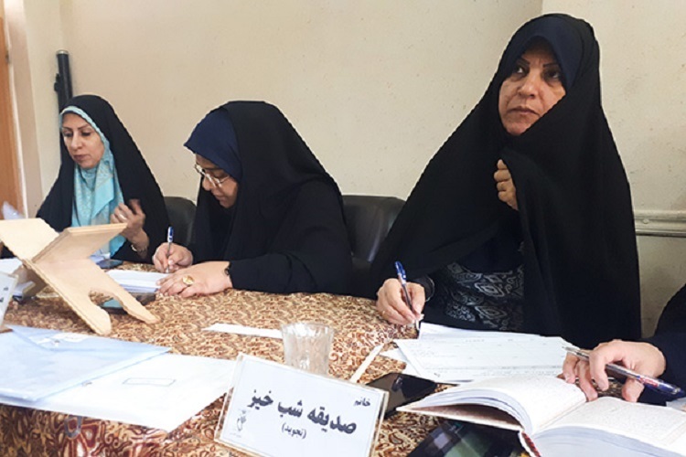 محکمة قرآنیة تطالب بإطلاق حرکة لتفسیر القرآن وترجمته