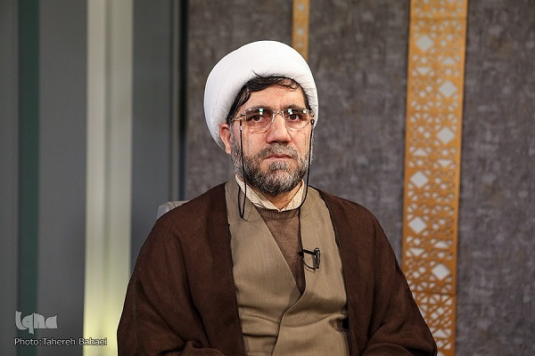 الذريعة للهروب من الالتزام بطاعة الله