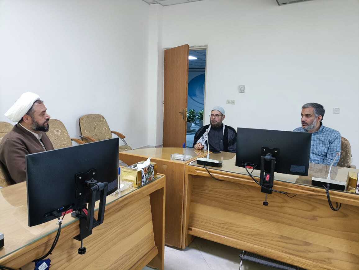 بالصور...العتبة الحسينية تتعاون مع مؤسسة إیرانیة في جمع التفاسير لعدة اللغات