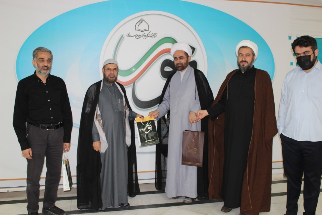 بالصور...العتبة الحسينية تتعاون مع مؤسسة إیرانیة في جمع التفاسير لعدة اللغات