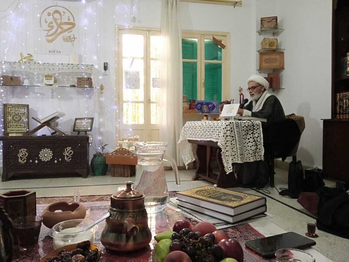 إقامة محاضرة بعنوان 