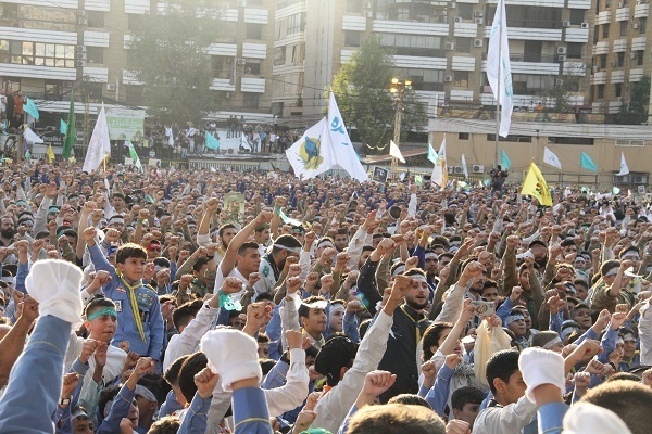 بالصور والفيديو...ألوف مهدويّة تؤدي التحية للإمام الزمان(عج) من بيروت