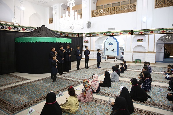 الأطفال الرضويون يحيون عاشوراء