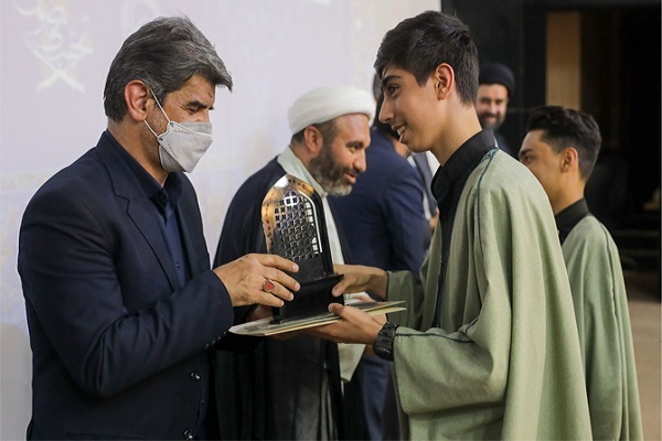إختتام الدورة الرضوية الأولى لتحفيظ القرآن في إیران + صور