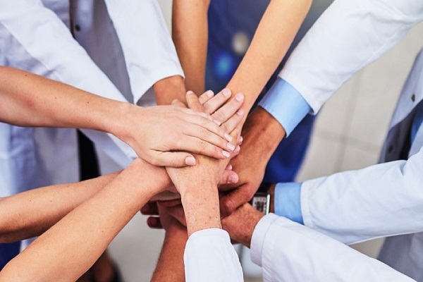 كيف تدمر المصلحة الشخصية تضامن المجتمع؟