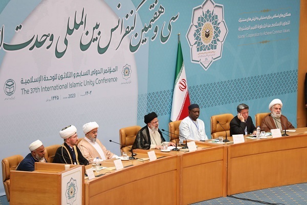 الشيخ نعيم قاسم يؤكد ضرورة الاعتزاز بالقيم الاسلامية السامية