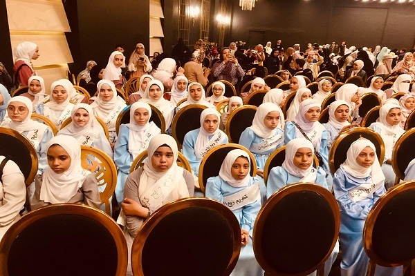 مصر: تكريم 414 طالباً وطالبةً من حفظة القرآن بالإسكندرية + صور مصر: تكريم 414 طالباً وطالبةً من حفظة القرآن بالإسكندرية + صور