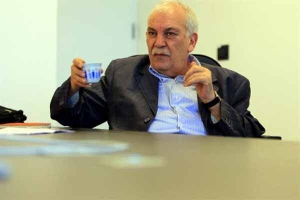 الإرهاصات الأولى للتفكير الفلسفي في الإسلام تعمد إلى تدبر القرآن الإرهاصات الأولى للتفكير الفلسفي في الإسلام تعمد إلى تدبر القرآن