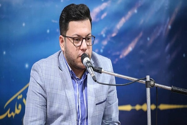 شاهد...تلاوة عطرة بصوت القارئ