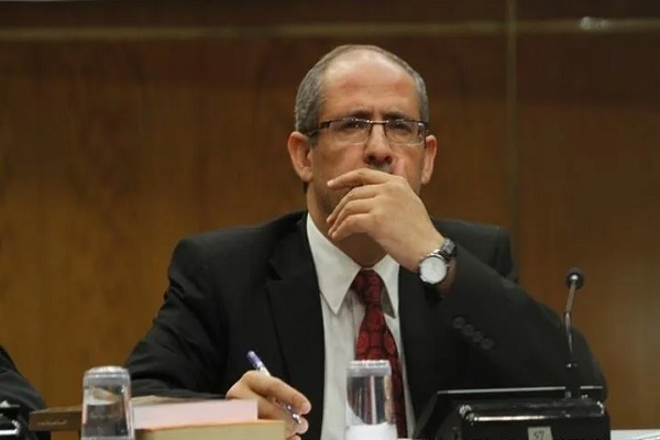 المستشرقون الغربيون يتغاضون عن سمات موثوقية التدوين القرآني