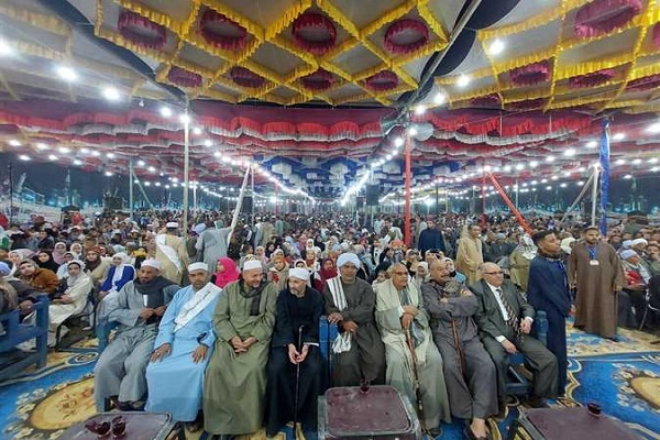 مصر: تنظيم أكبر حفل لتكريم حفظة القرآن في الأقصر + صور