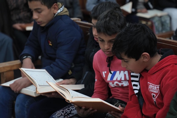 بالصور...تنظيم محافل قرآنية بحلول ذكرى استشهاد الإمام الكاظم (ع) في العراق