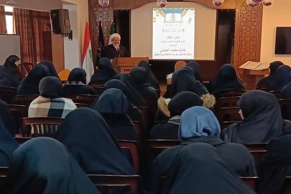 لبنان: دار القرآن والحديث تكرّم حافظة جديدة للقرآن في لبنان