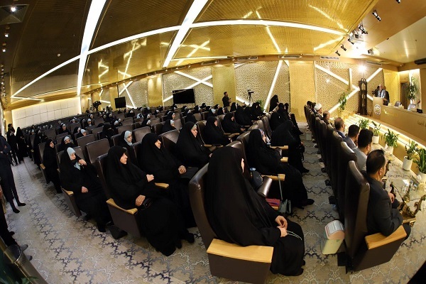 جناح المركز الوطني لعلوم القرآن في معرض كربلاء يشهد إقبالاً واسعاً