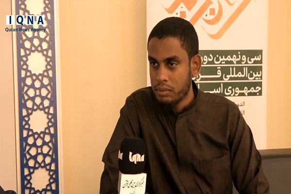 حافظ كيني للقرآن: التدبر في معاني القرآن يقودني الى حسن الأداء + فيديو