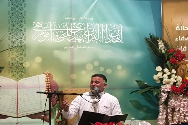 العلاقة بالقرآن علاقة تربية وتأديب وتحسين سلوك وتعبّد لله تعالى