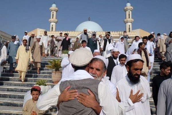 بالفيديو...الأفغان يحتفلون بعيد الفطر بأجواء من السرور والبهجة