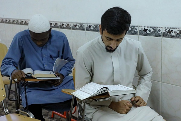 العراق: ختام دورتين في أحكام التلاوة وعلوم القرآن في النجف + صور