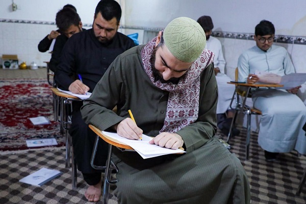 العراق: ختام دورتين في أحكام التلاوة وعلوم القرآن في النجف + صور