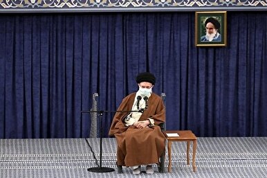 قائد الثورة: الهدف من الحج هو توحيد الأمة الإسلامية مقابل الكفر والظلم
