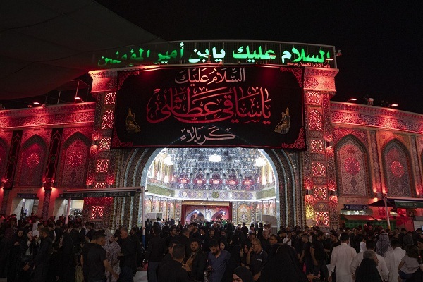 العراق: مشاركة 2000 موكب خدمي وعزائي في مراسيم زيارة عاشوراء