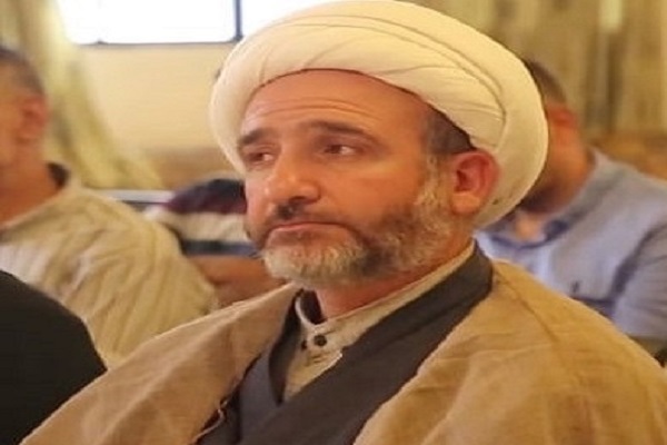 رجل دين لبناني: القرآن هو كلمة اللّٰه القادرة على إخراج النّاس من الظّلمات إلى النّور + فيديو