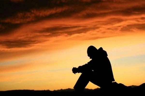 الابتلاء الإلهي والردود البشرية