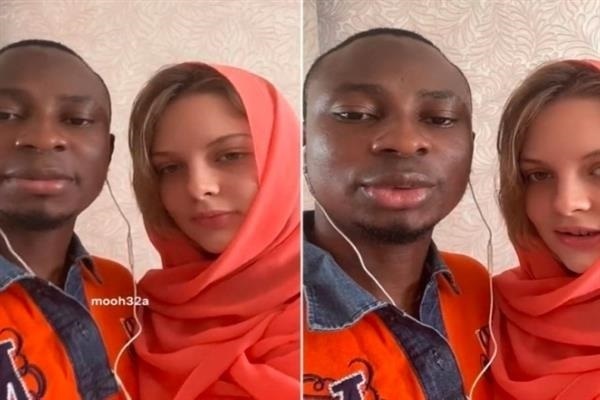 بالفيديو.. شاب أفريقي يعلّم زوجته القرآن بعد اعتناقها الإسلام