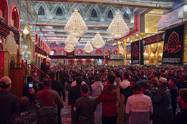 خطيب ديني عراقي: المؤمنون بحاجة ماسّة إلى القيم الأخلاقية للسيدة زينب(ع) خطيب ديني عراقي: المؤمنون بحاجة ماسّة إلى القيم الأخلاقية للسيدة زينب(ع)
