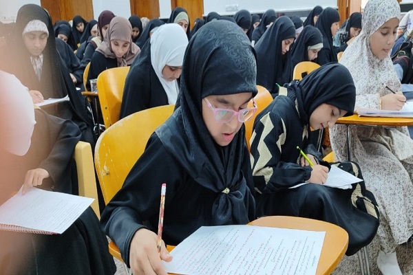 العراق: تنظيم دورة في تفسير القرآن بمشاركة 1000 طالب وطالبة + صور
