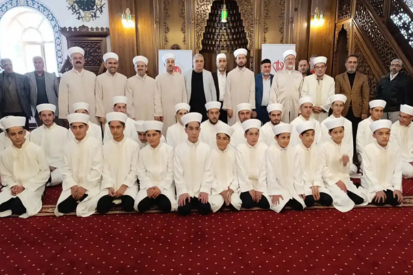 مراسم احتفالية لتكريم 25 حافظًا للقرآن في