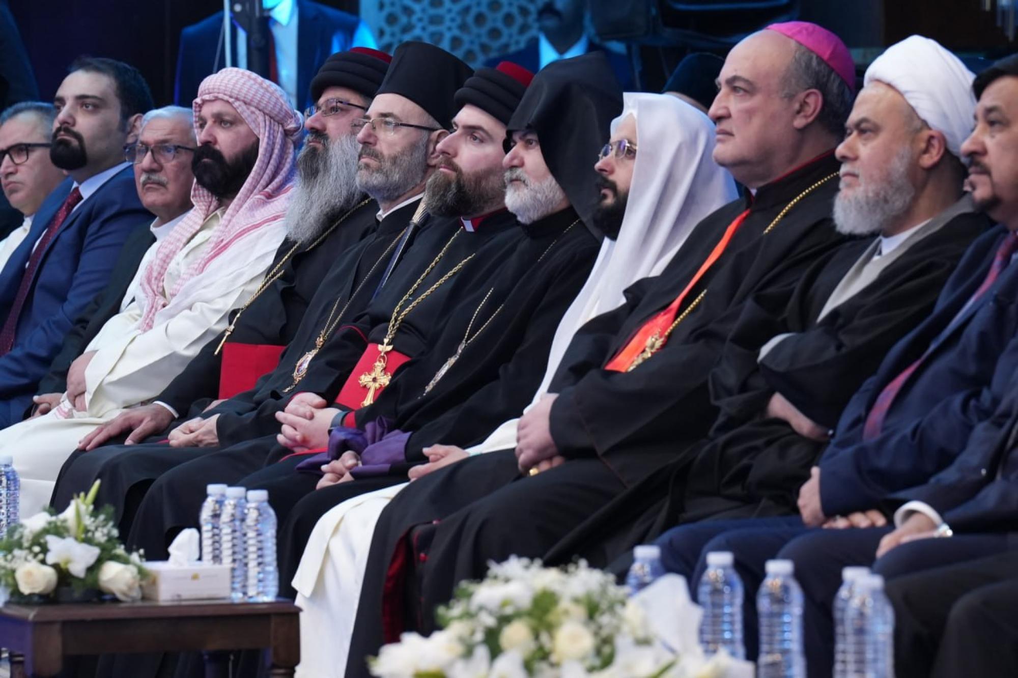 إقامة الملتقى الأول لديوان أوقاف الديانات في العراق + صور