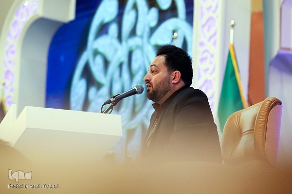 شاهد...تلاوة القارئ