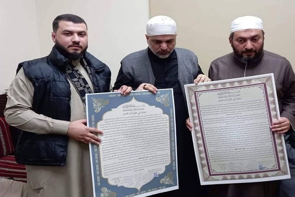 لبنان: دار القرآن للحفظ والتلاوة تكرّم طالباً وطالبةً جديدین + صور