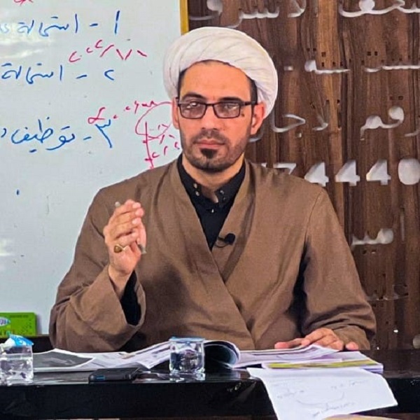 هناك ضرورة للإهتمام بالتفسیر والتدبر في المحافل القرآنية الرمضانية