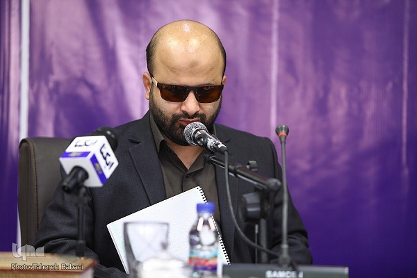 بالفیديو...تلاوة عطرة بصوت القارئ الايراني الكفيف