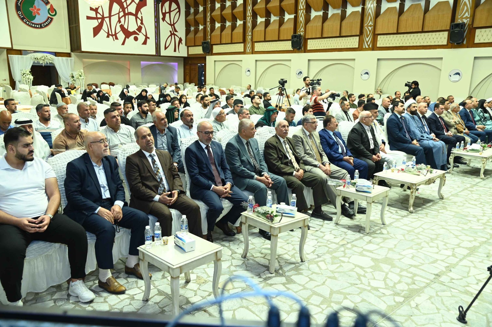 تكريم أفضل عشرة شخصيات قرآنية بالعراق + صور و فیديو