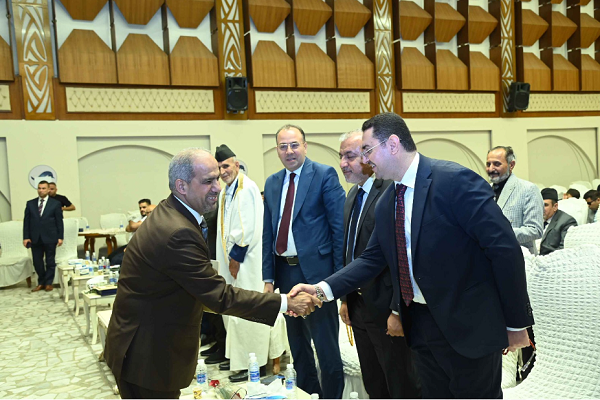 تكريم أفضل عشرة شخصيات قرآنية بالعراق + صور و فیديو