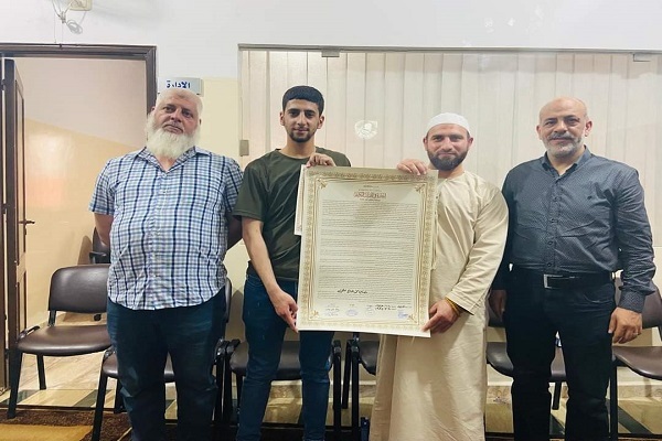 دارالقرآن في لبنان تنظم مجلساً لتسليم الاجازة القرآنية + صور