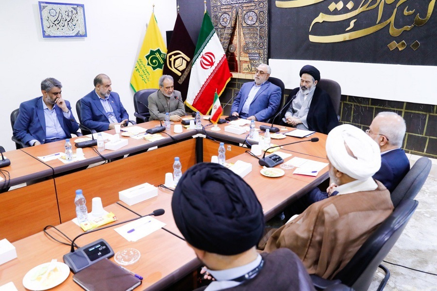 على مسؤولي الحج أن ينقلوا المعلومات التالية إلى الجهات المعنية