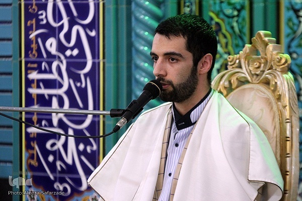 شاهد...تلاوة القارئ شاهد...تلاوة القارئ