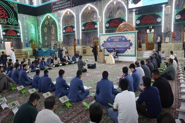 الصحن الحسيني يحتضن تلاوات عراقية وإيرانية في محفل خدّام الإمام الحسين (ع) + صور