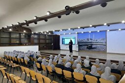 مدرسة إسلامیة‌ في كوسوفو تنظّم ورشة تعليمية حول استخدام الذكاء الاصطناعي