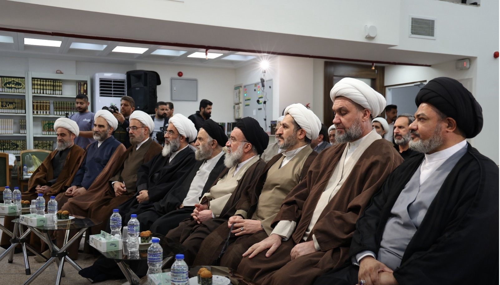 موسوعة أهل البيت (ع) تضمّ أكثر من 35 ألف رواية عن المعصومين (ع) بشأن القرآن موسوعة أهل البيت (ع) تضمّ أكثر من 35 ألف رواية عن المعصومين (ع) بشأن القرآن