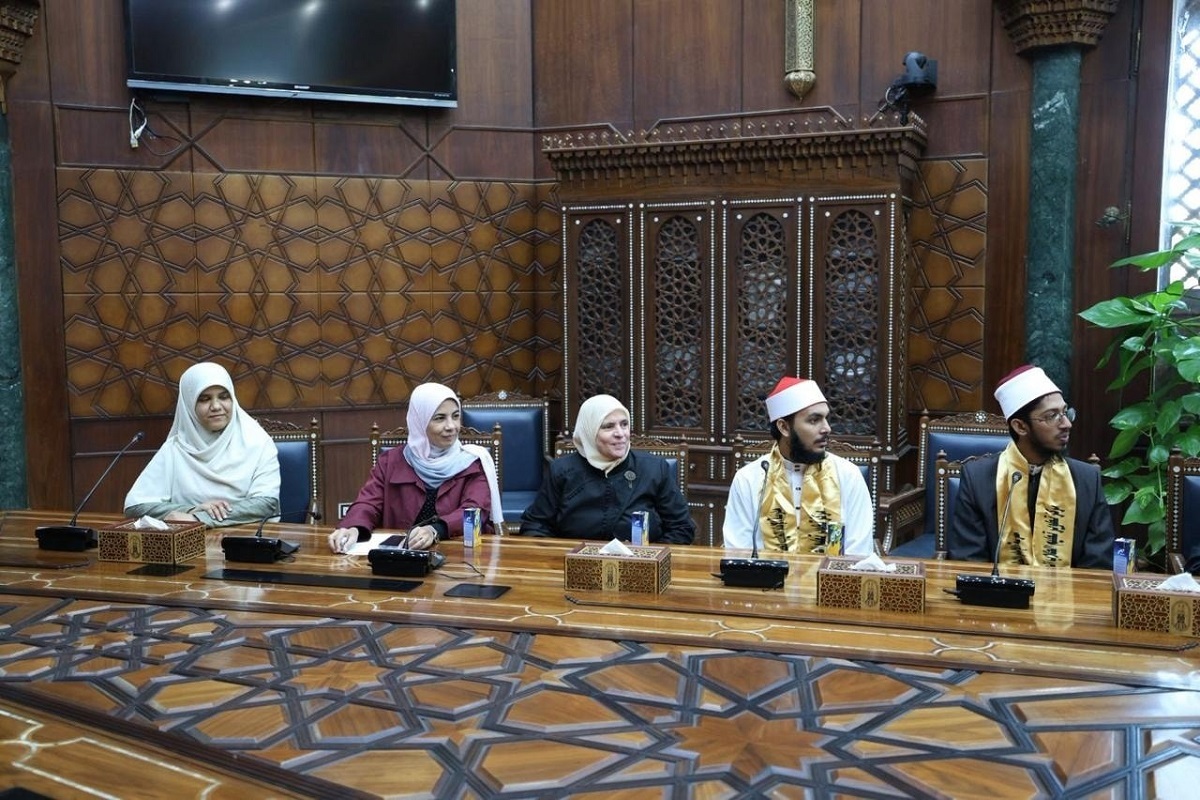 شيخ الأزهر: حفظ القرآن يبنى جيلاً قادراً على حمل رسالة الإسلام