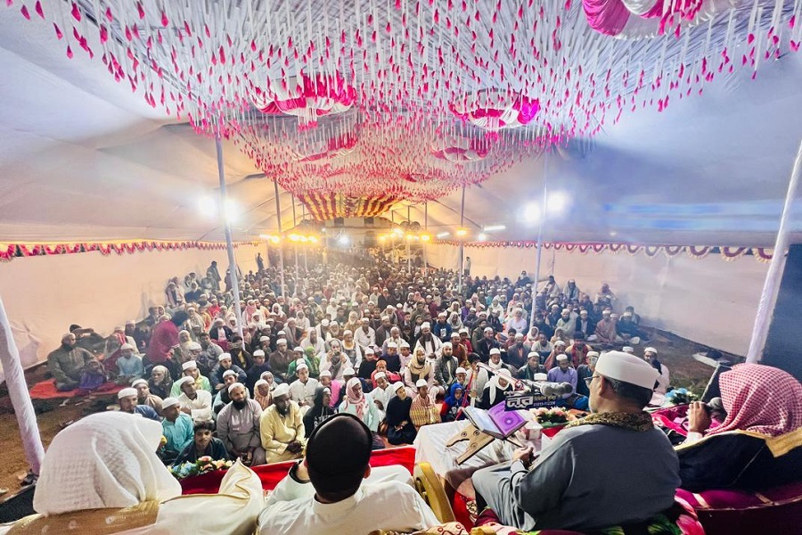 مشاركة مميزة للمقرئ الإیراني