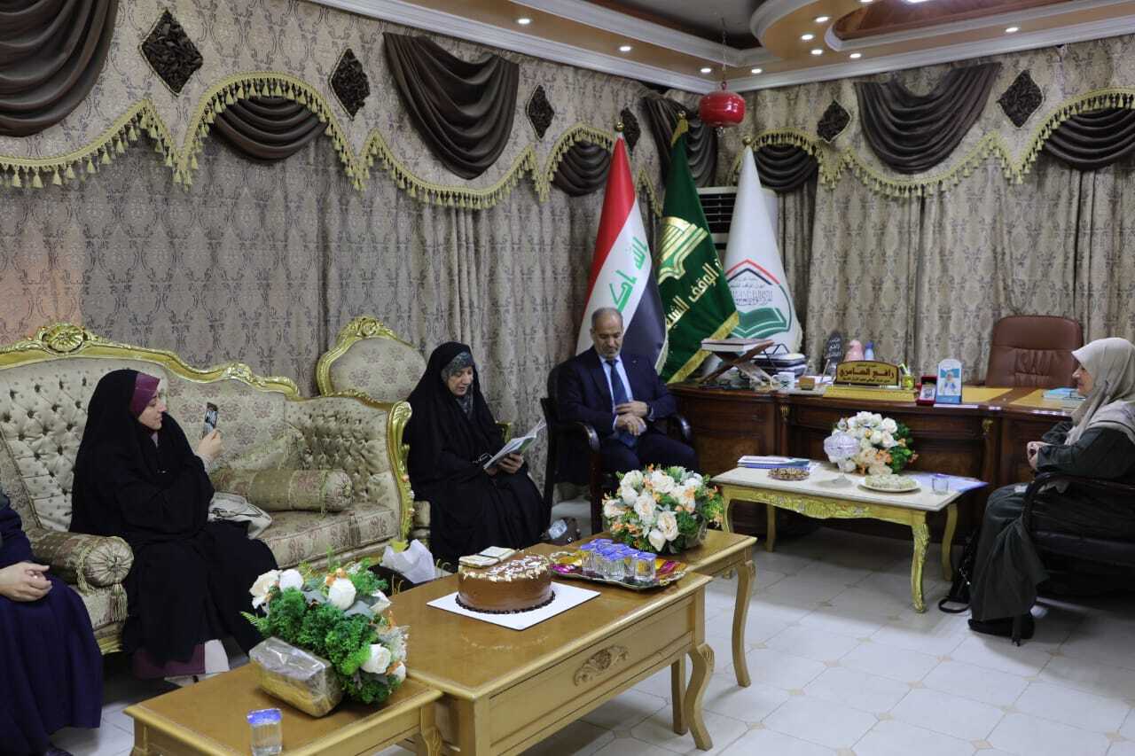 حافظة عراقية للقرآن تحصل على شهادة إجازة قراءة وإقراء القرآن + صور حافظة عراقية للقرآن تحصل على شهادة إجازة قراءة وإقراء القرآن + صور