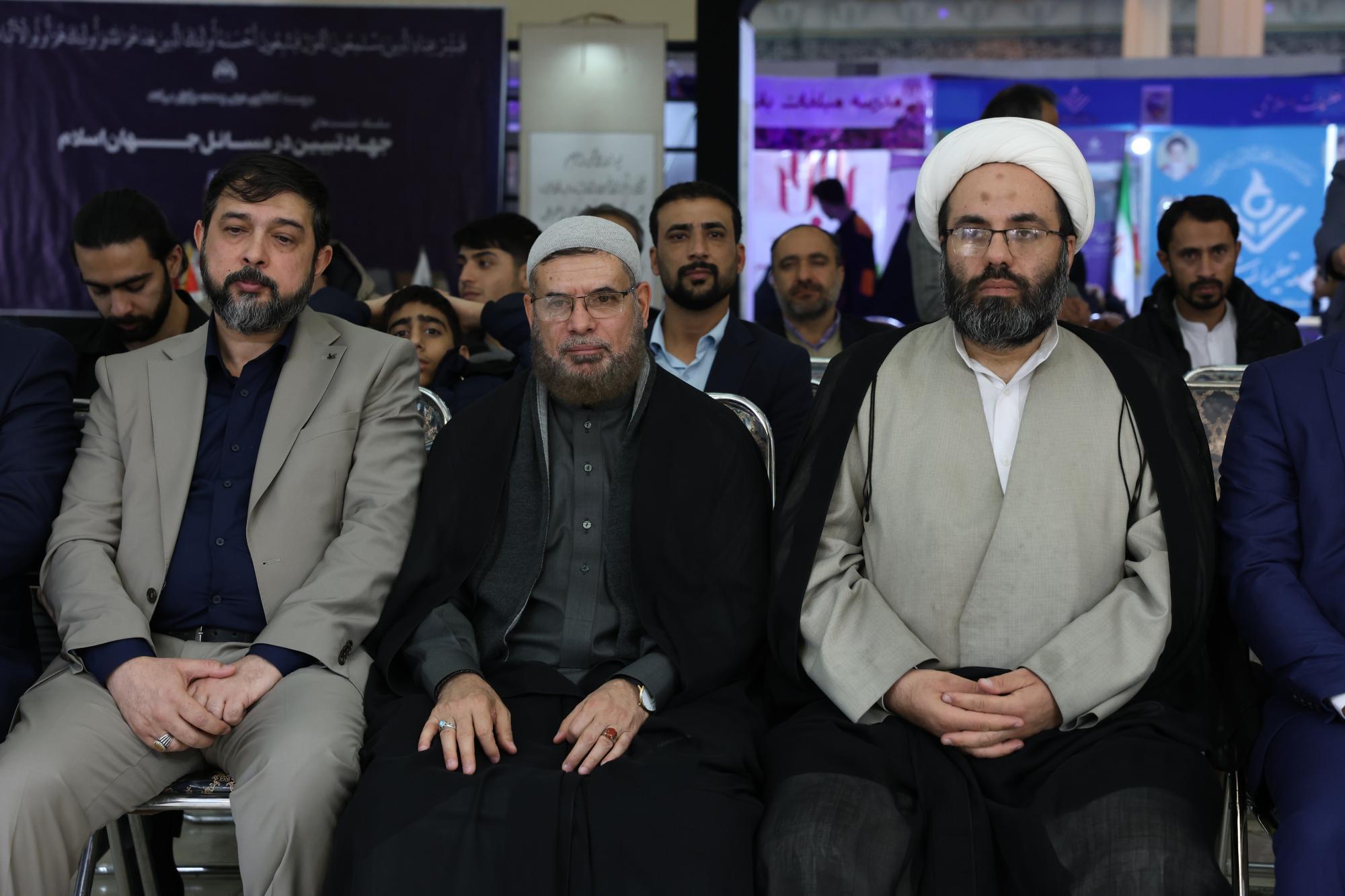 العتبة العباسية المقدسة تنظم محفلا قرآنيا في معرض طِهران الدولي للقرآن الكريم