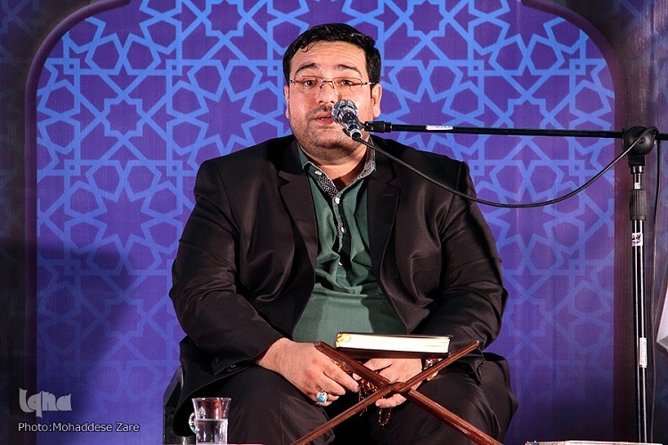 شاهد...تلاوة عطرة لآيات الصيام بصوت القارئ الدولي شاهد...تلاوة عطرة لآيات الصيام بصوت القارئ الدولي
