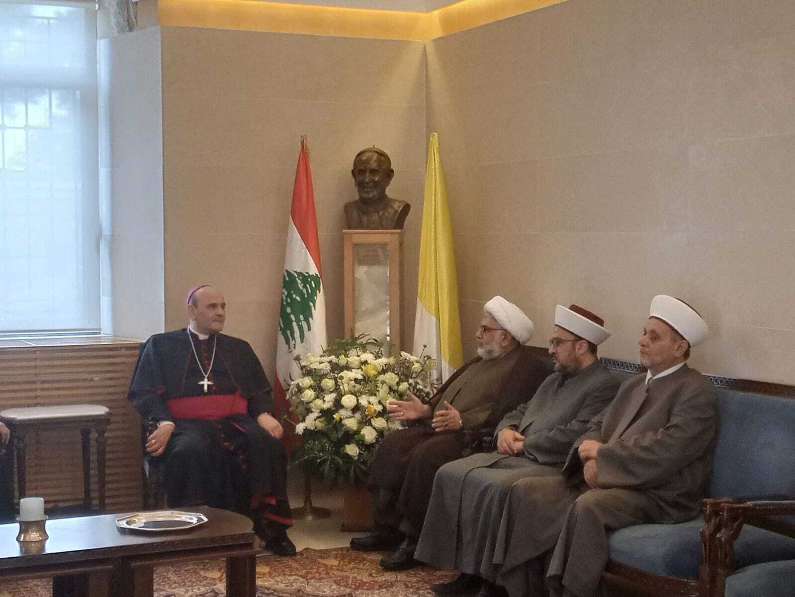 تجمع العلماء المسلمين يقدّم التعازي برحيل البابا فرنسيس + صور